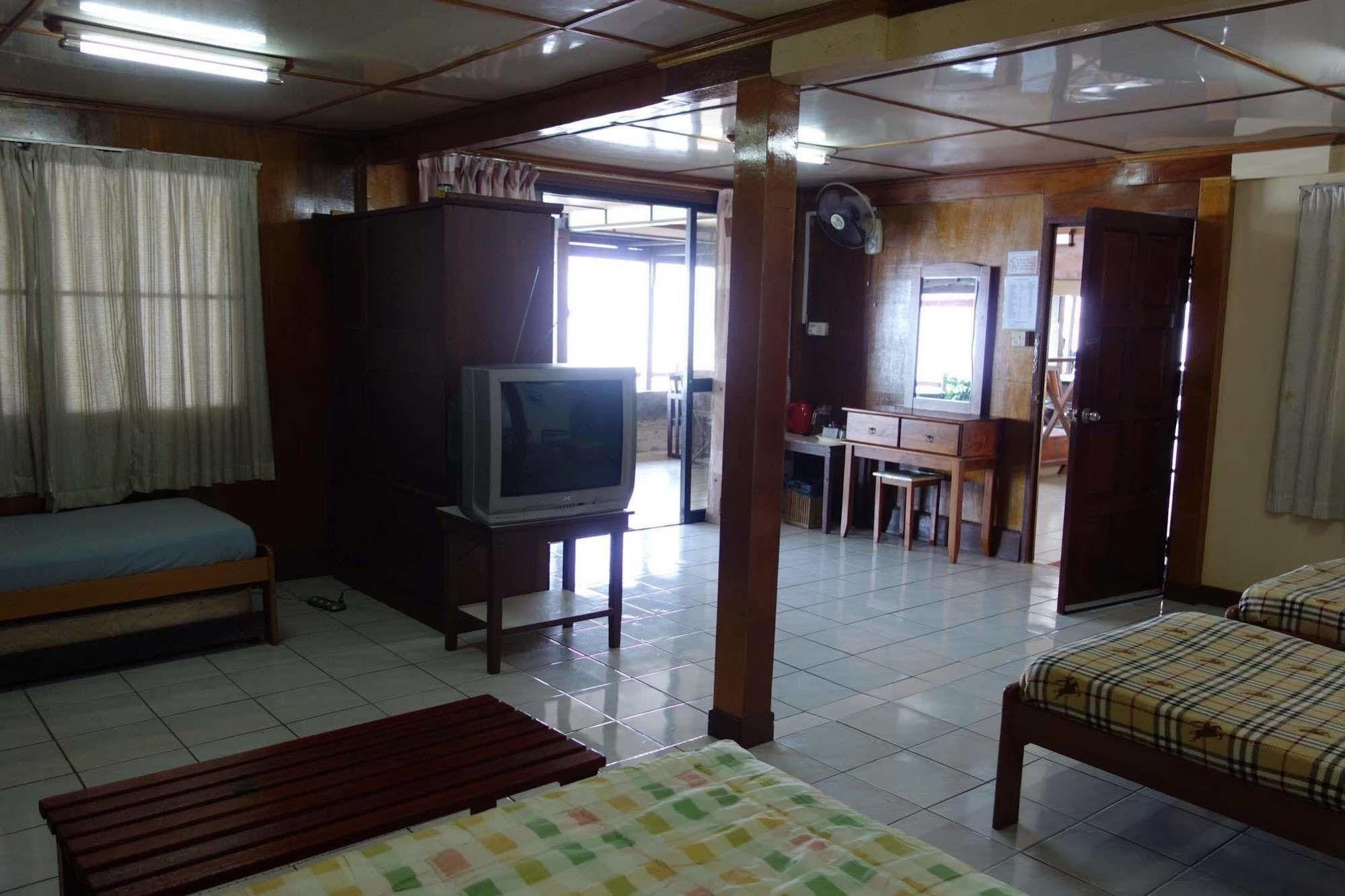 Seaside Travellers Inn Kinarut Exterior photo